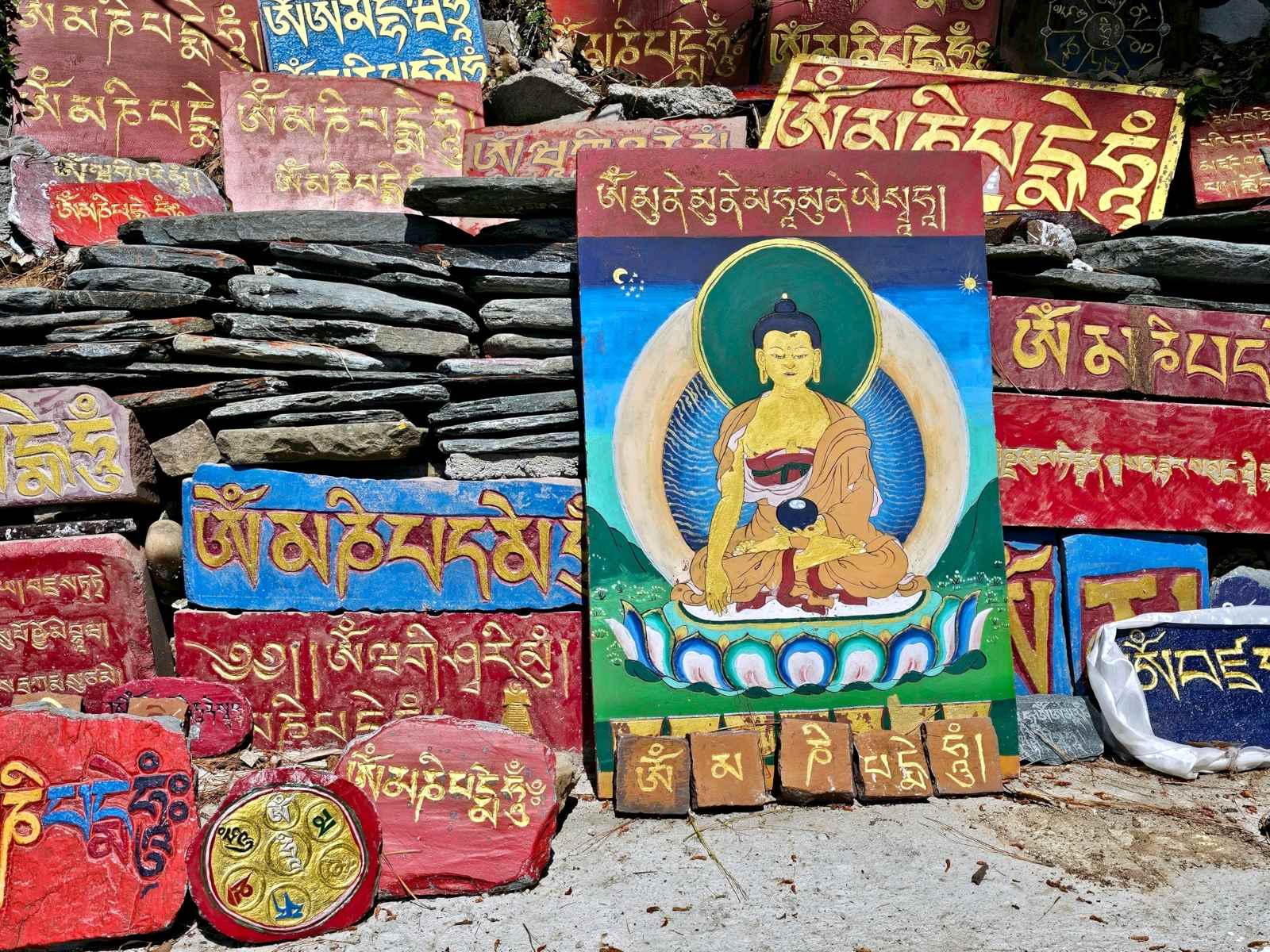 Mantry i symbole buddyjskie w Ladakhu