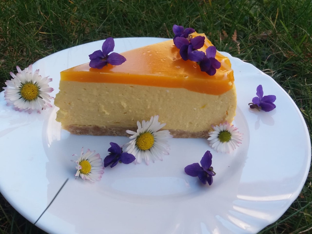 Niedopieczony sernik mango